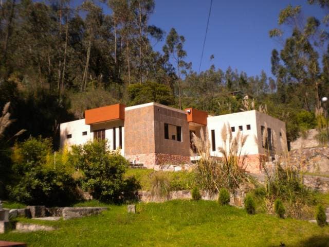 Exclusiva casa en renta - 1