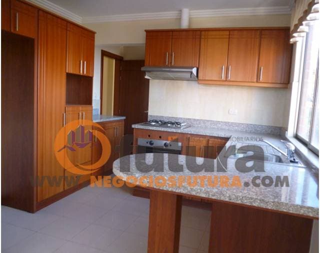 RENTO LINDO DEPARTAMENTO SECTOR  ORDOÑEZ LAZO Y AMERICAS  $ 550 - 1