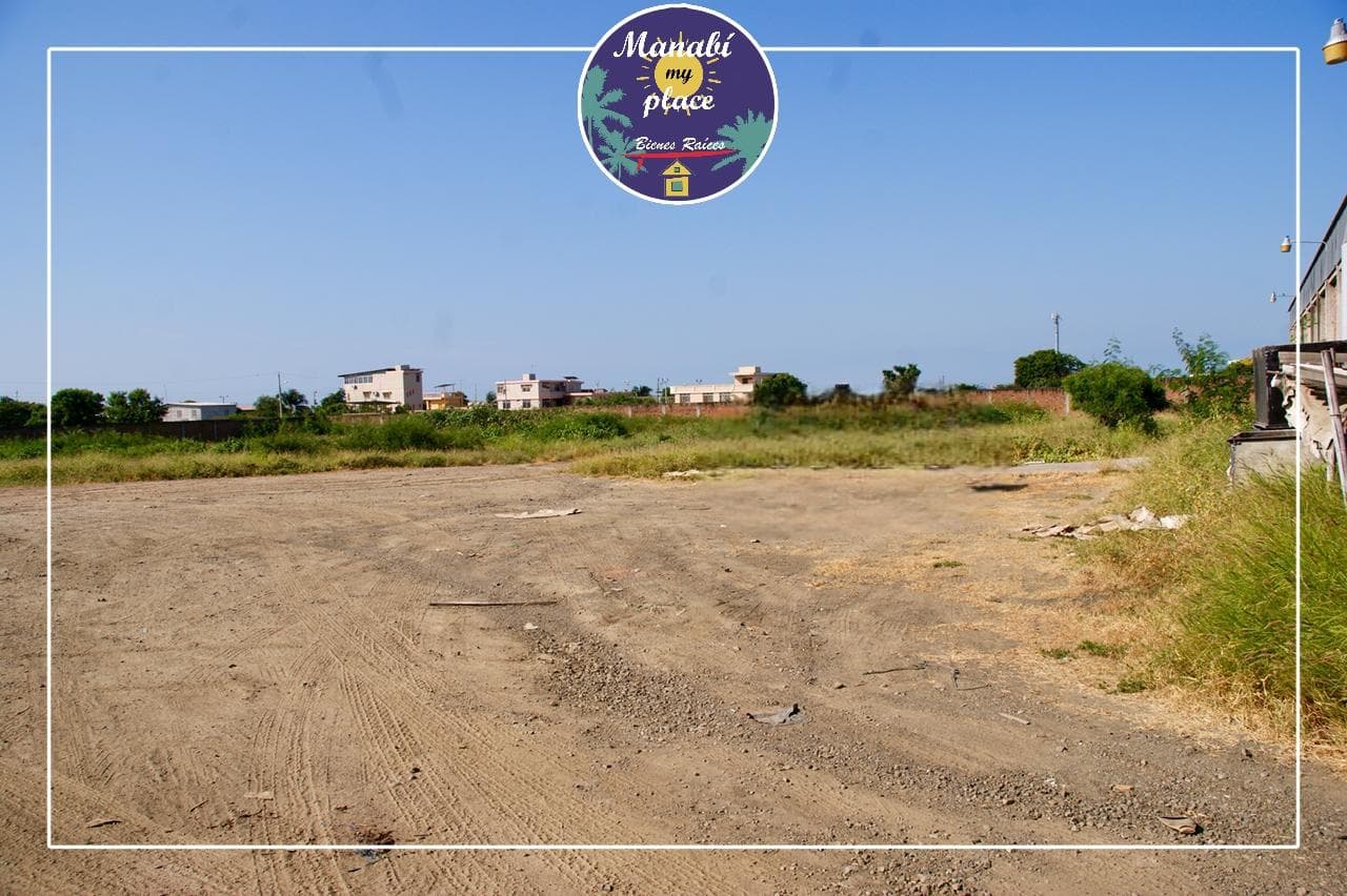 Venta terreno junto al nuevo hospital del IESS en Manta - 1