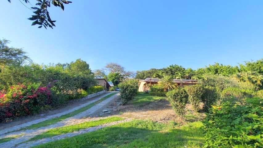 Propiedad en venta exclusivo sector de Yunguilla Cuenca con 10.840m2 de terreno - 1