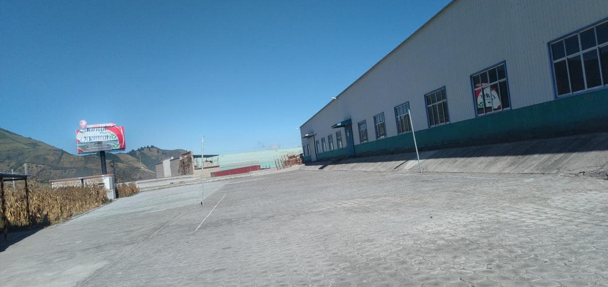 RENTO EXCELENTE GALPON INDUSTRIAL I3 EN EL NORTE DE LA CIUDAD - 1