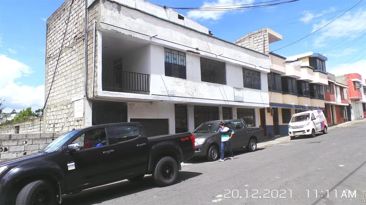 Vivienda multifamiliar en Latacunga - 1