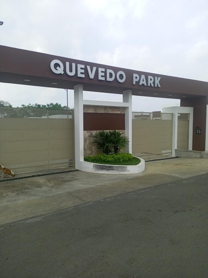 EN QUEVEDO: VENDO 20 CASAS NUEVAS: VIS - VIP / ENTREGA INMEDIATA - 1