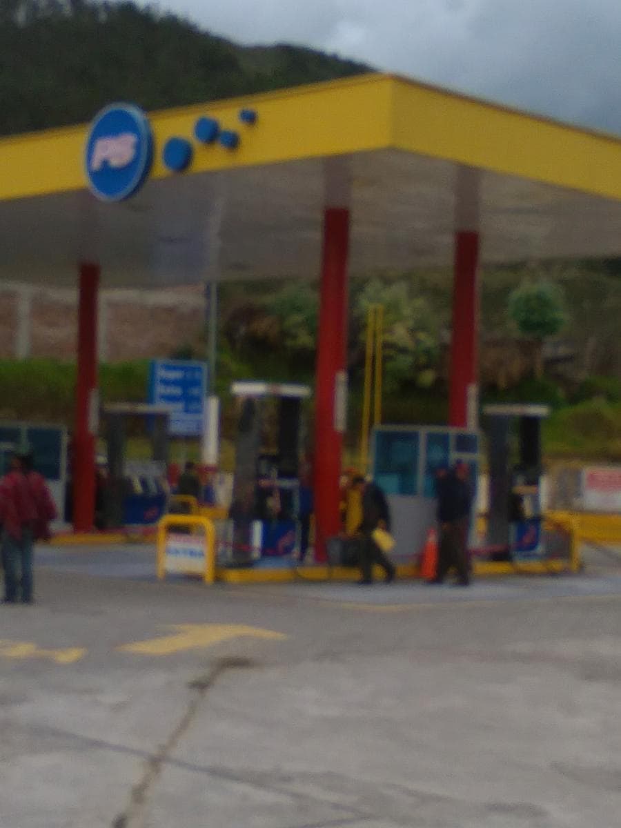 VENDO GASOLINERA PETRO ECUADOR EN ALAUSI - 1