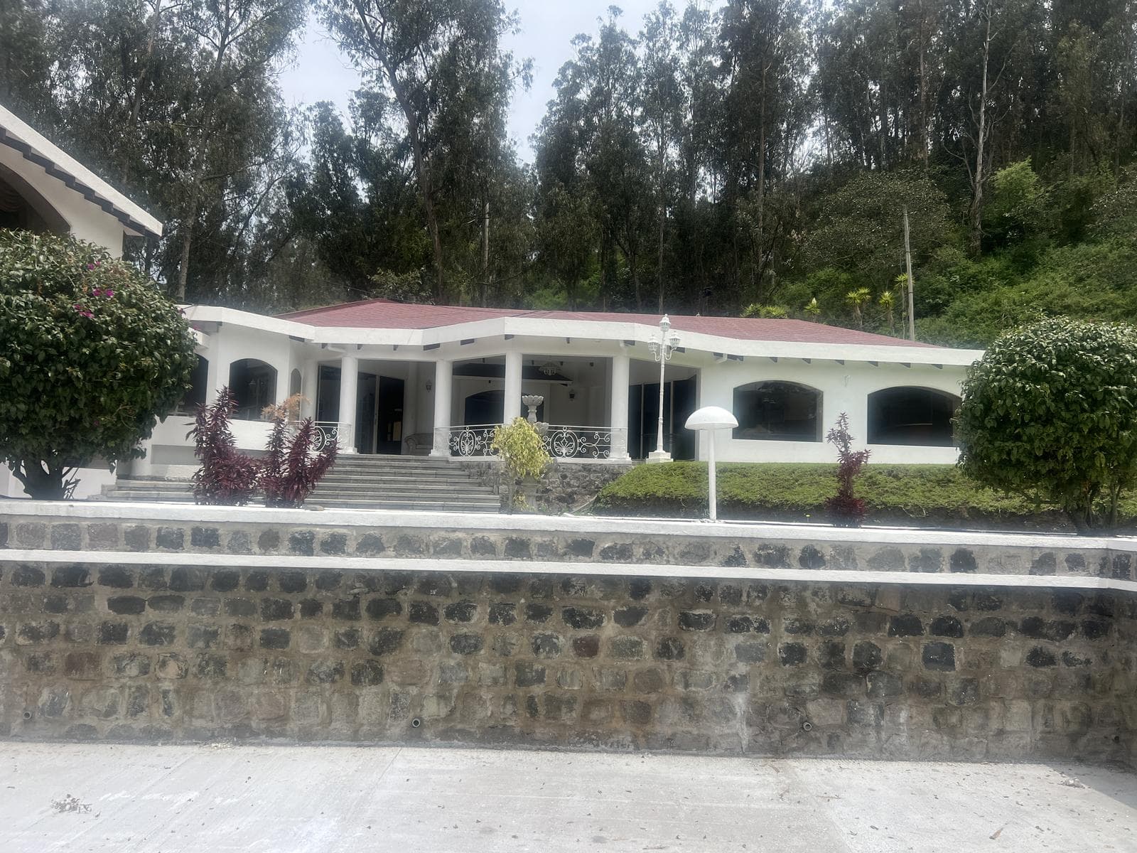 TUMBACO QUINTA DE VENTA VIA INTERVALLES - 1
