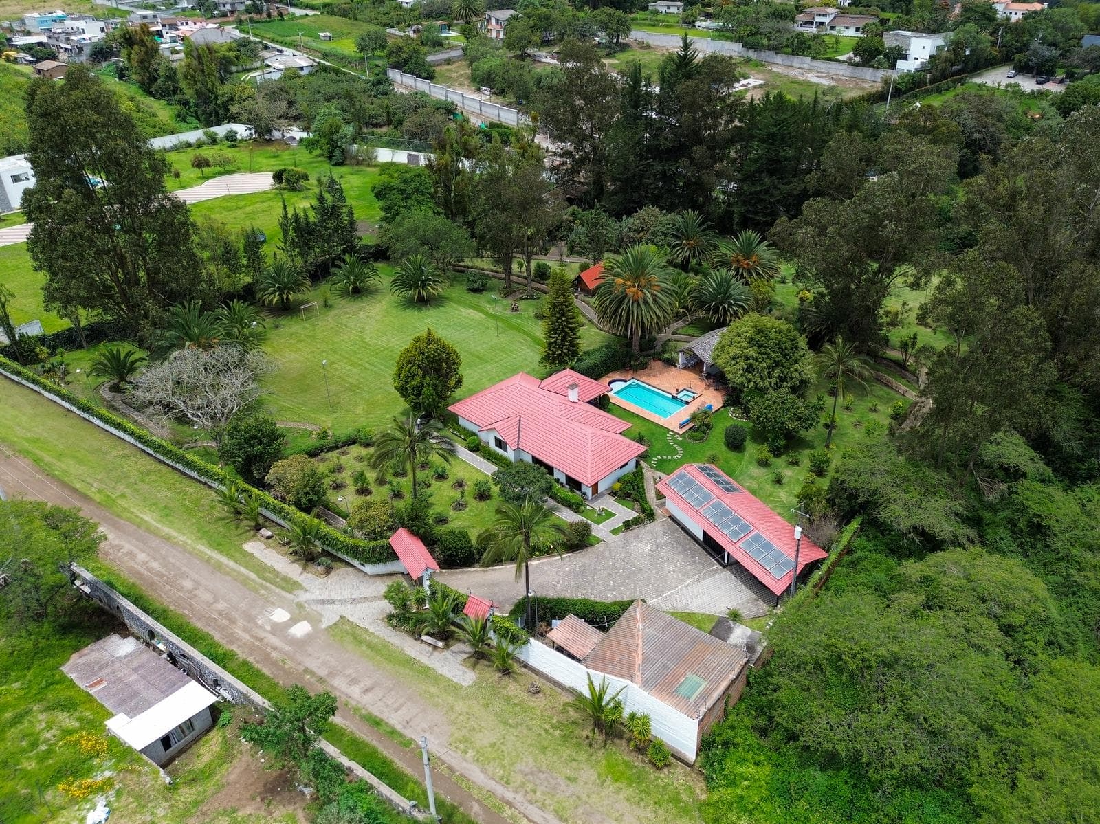 Quinta de venta ubicada en Puembo, Sector La Guardia, excelente ubicación - 1