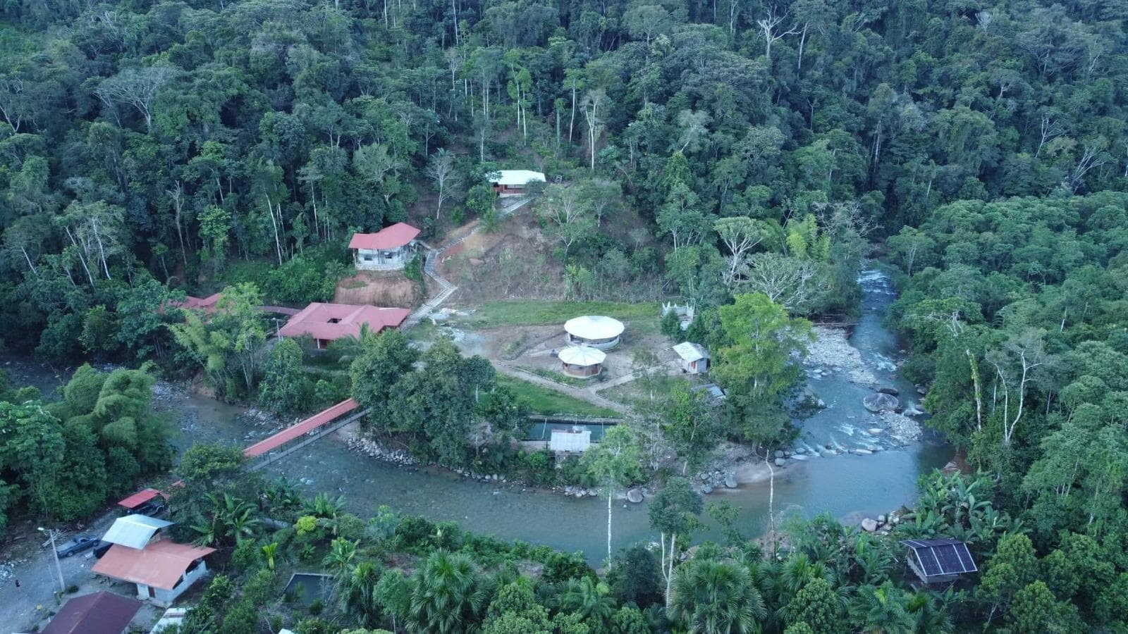 OPORTUNIDAD INVERSION TURISTICA VENTA HACIENDA EN LA AMAZONIA 40 HA CON LODGE OPERATIVO NAPO,TENA - 1