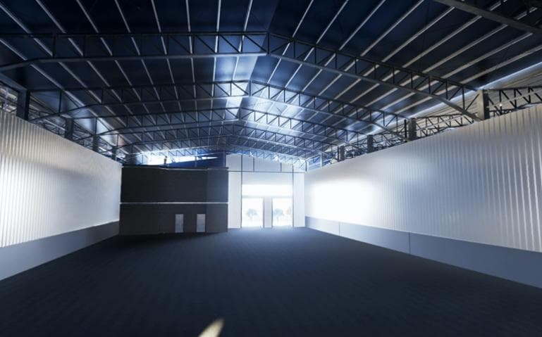 ARRIENDO BODEGA O GALPON DE 800 M2 USO DE SUELO INDUSTRIAL SECTOR AEREOPUERTO DE QUITO - 1