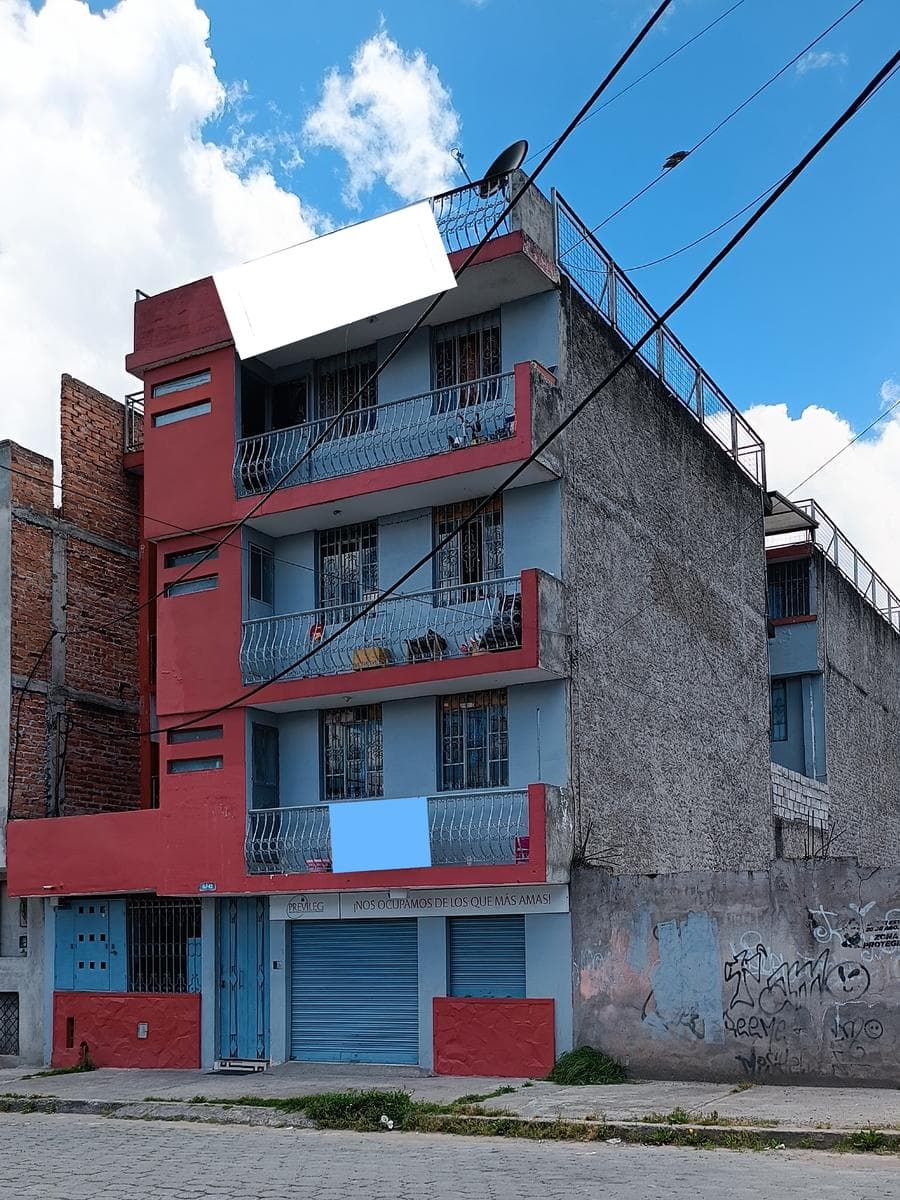 Edificio Comercial en Sur de Quito - 1