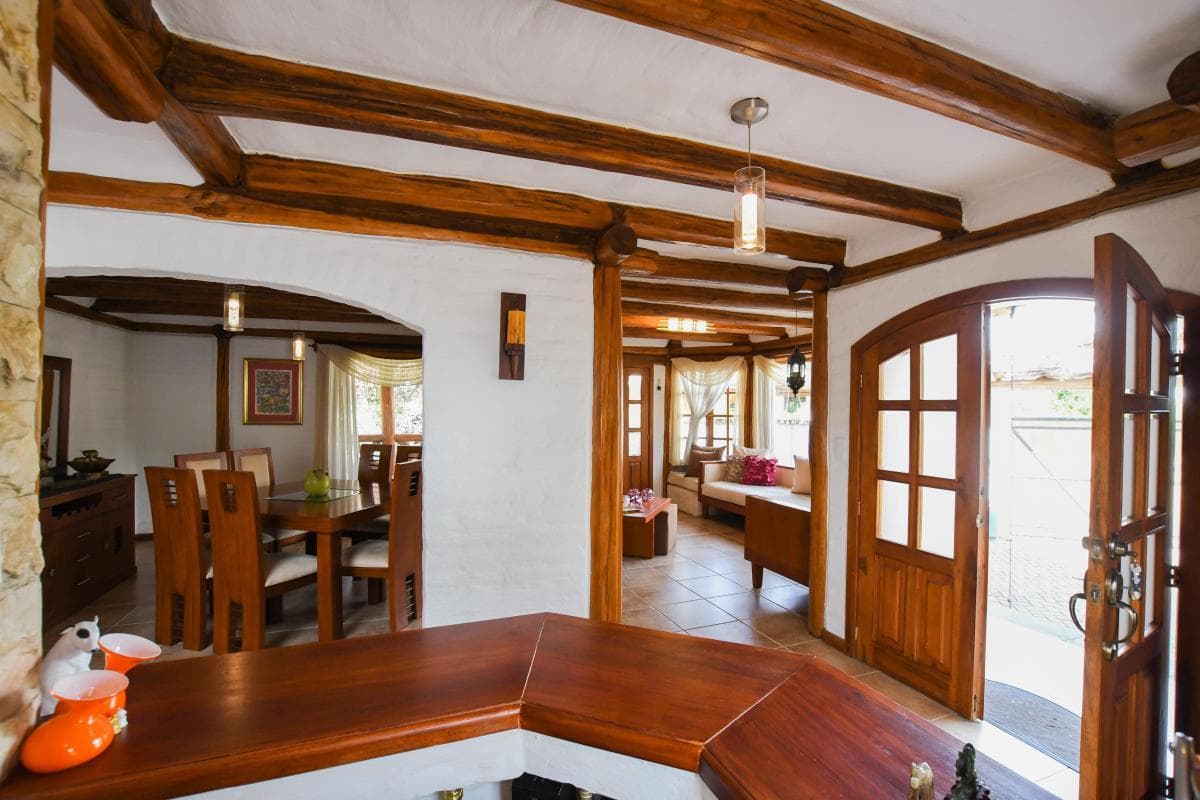 Casa en Venta en Hilacril Tumbaco 562m2 de terreno - 1