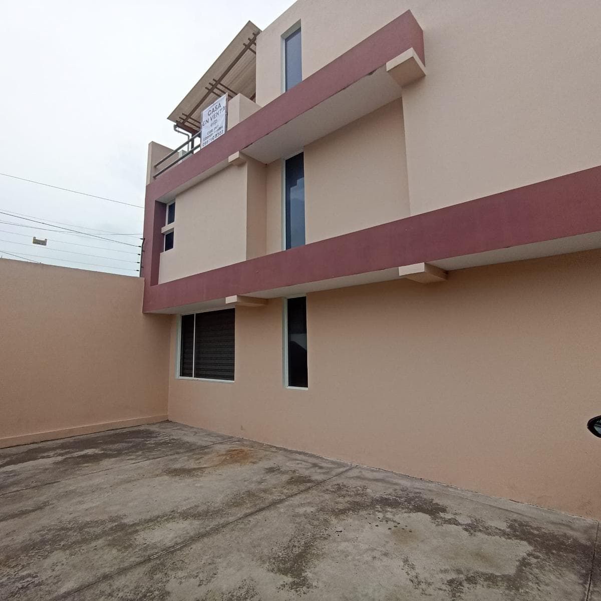 CASA EN VENTA EN IBARRA DENTRO DE URBANIZACIÓN - 1