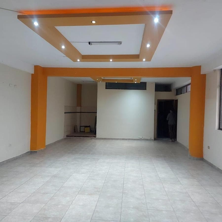 LOCAL COMERCIAL EN RENTA AV. RUMIÑAHUI Y LOS SHYRIS - 1