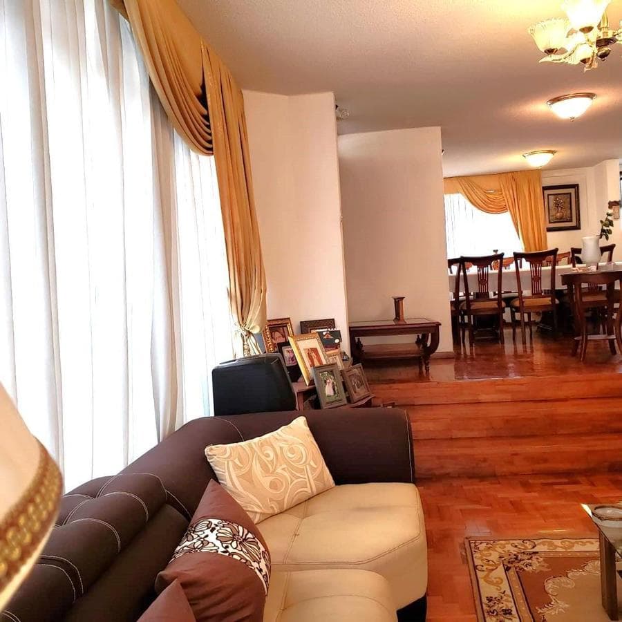VENTA DE AMPLIA Y HERMOSA CASA DE DOS PISOS EN PINLLO-AMBATO - 1