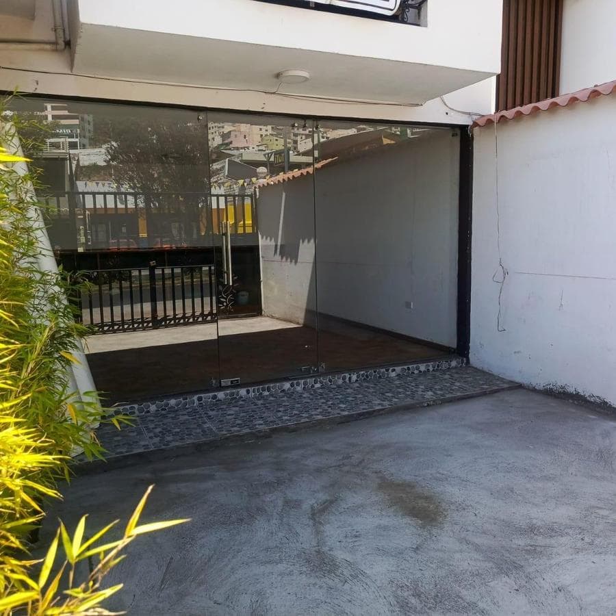 LOCAL COMERCIAL EN RENTA EN FICOA - 1