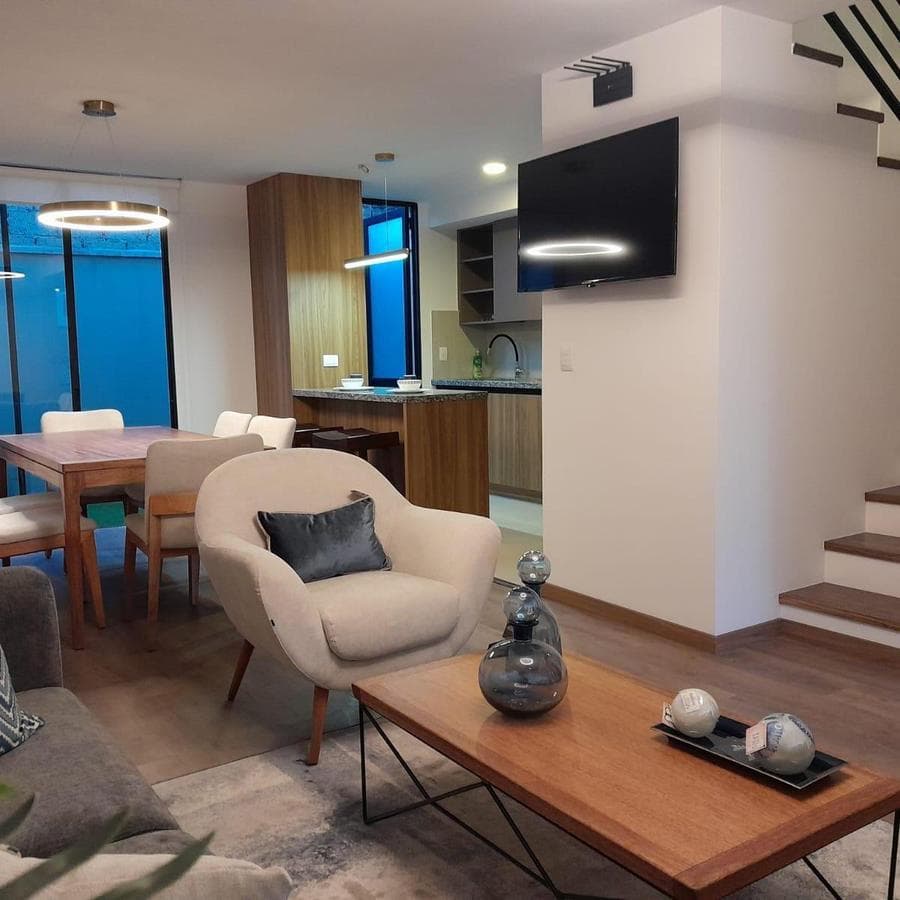CASA EN VENTA POR ESTRENAR. LA PENÍNSULA AMBATO - 1