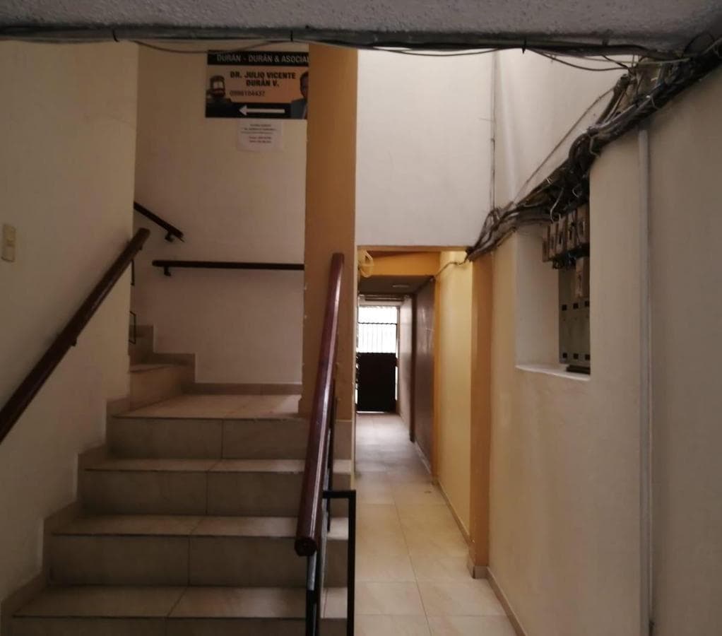EDIFICIO RENTERO EN VENTA EN EL CENTRO DE AMBATO!! - 1