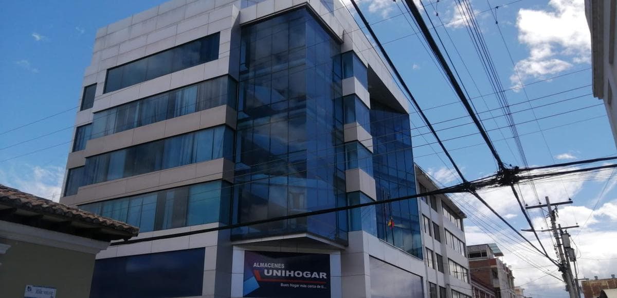 Edificio Comercial en Renta Riobamba - 1