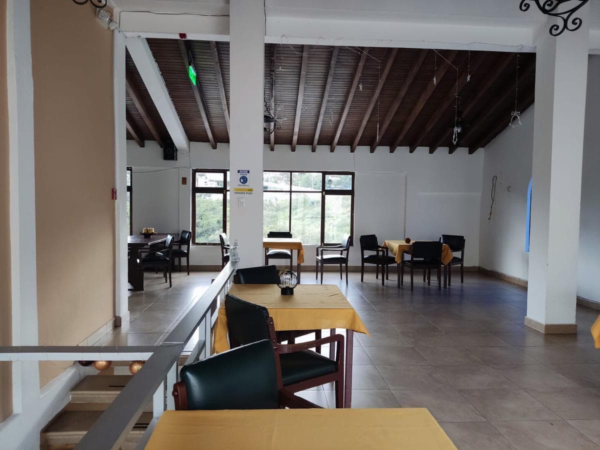 PROPIEDAD EN VENTA. HOTEL. AMBATO. EXCELENTE SECTOR - 1