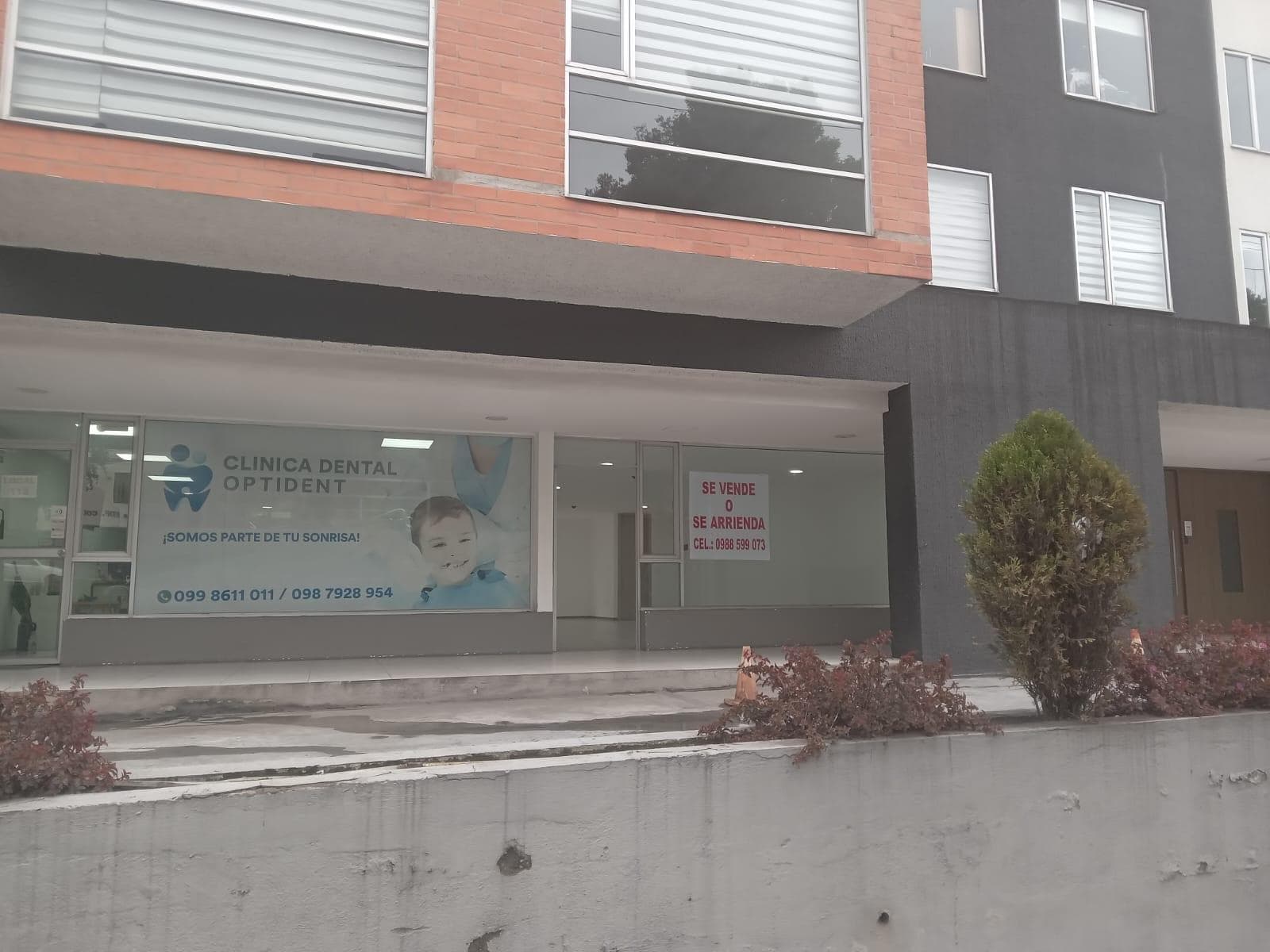 VENTA O RENTA Local Comercial - 1