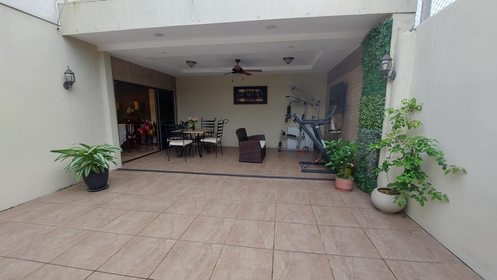 Venta casa con lindo patio en San Felipe - 1