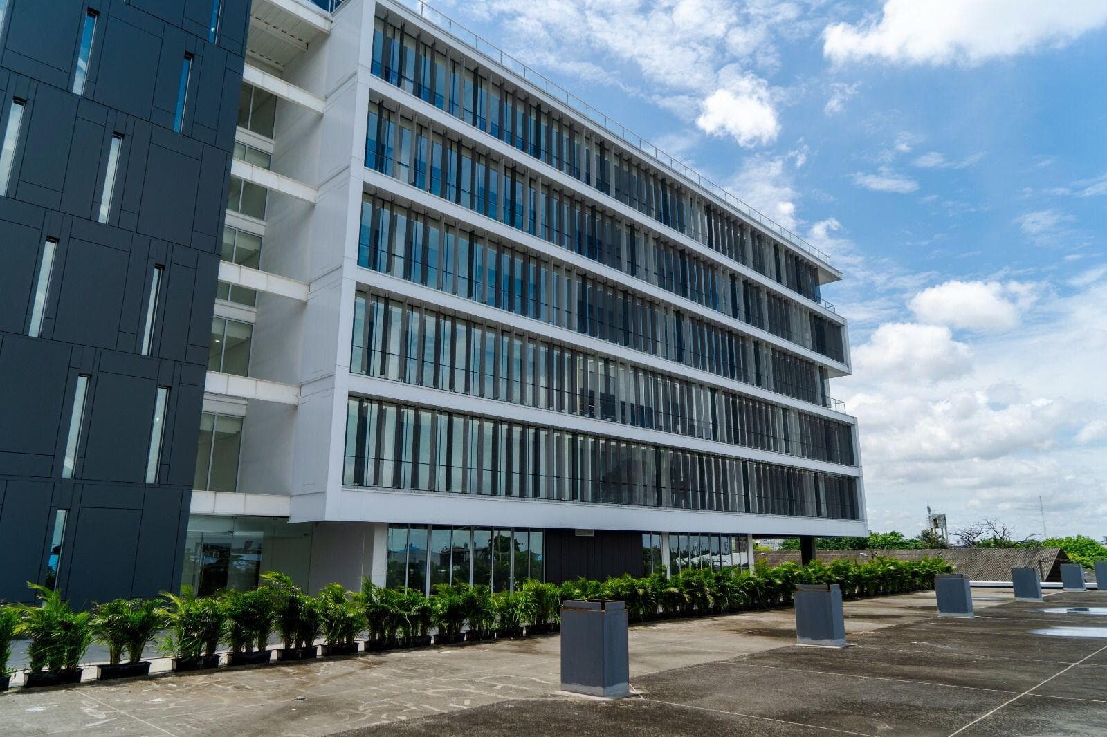 Oficinas en VENTA de ESTRENO en Centro Corporativo de la Av. de Las Américas - 1