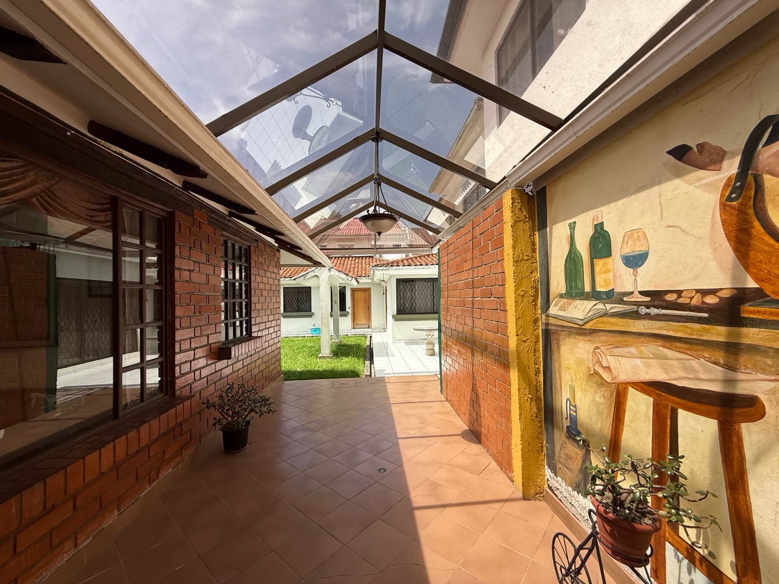 Casa en venta, una sola planta, sector ECU 911 - 1