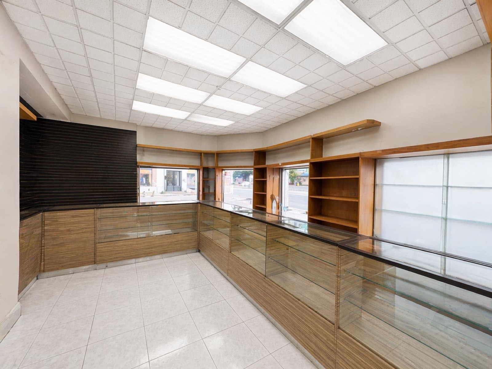 Edificio Comercial en La Mariscal - 1