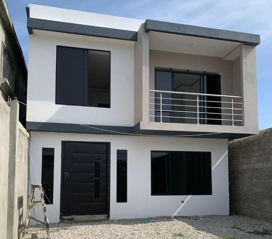 EN VENTA CASA DE 3 DORMITORIOS EN SANTA ELENA - 1