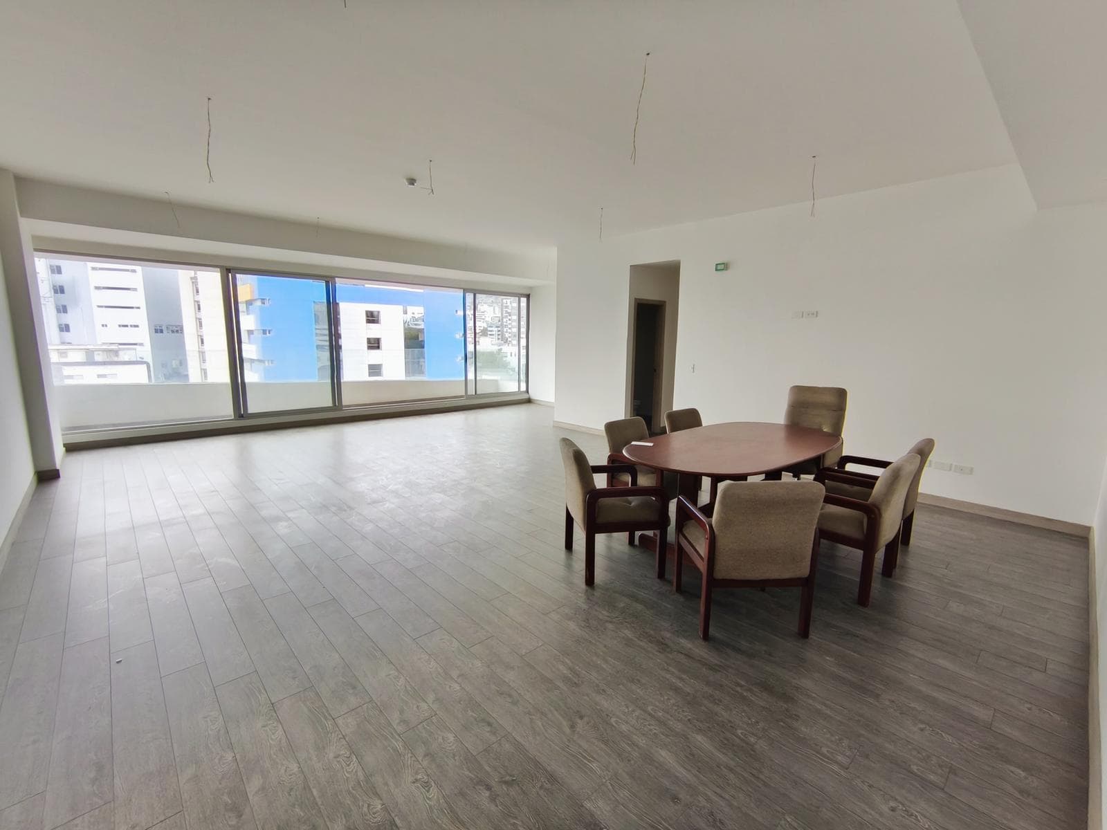 Venta Oficina a estrenar de 71m2 11m2 de balcón. GAIA. Av. Amazonas y Eloy Alfaro. La Carolina - 1