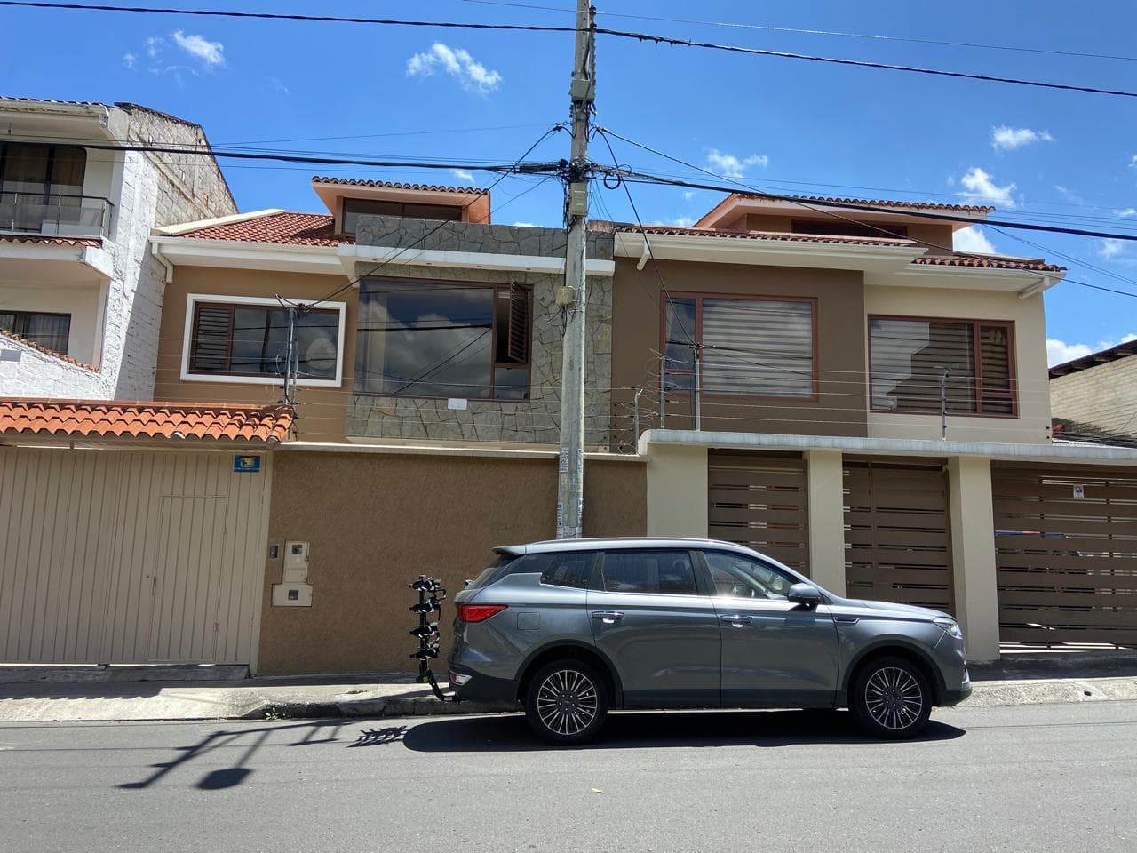 CASA EN ARRIENDO, SECTOR 3 PUENTES - 1