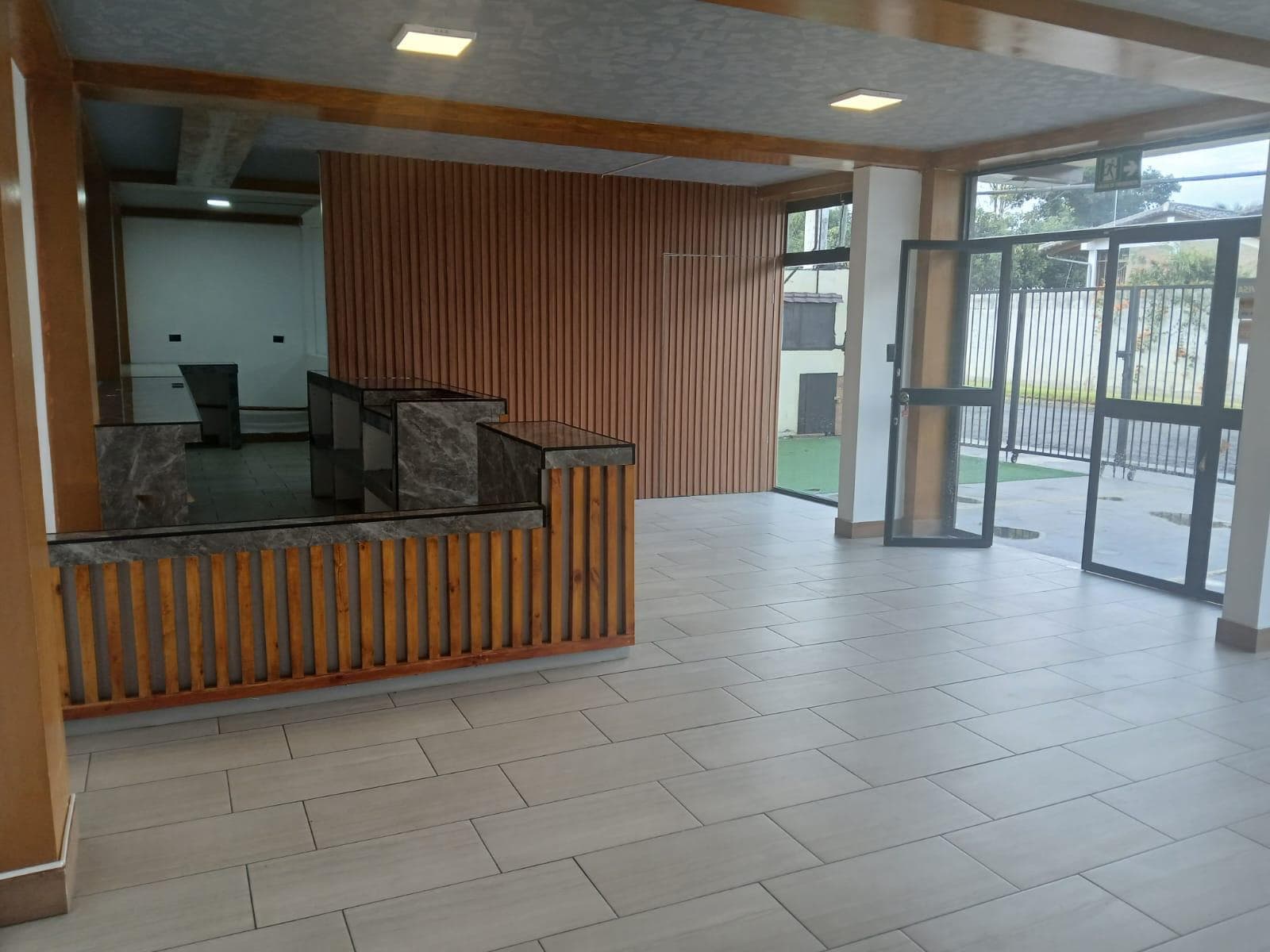 Local Comercial en Tumbaco - 1