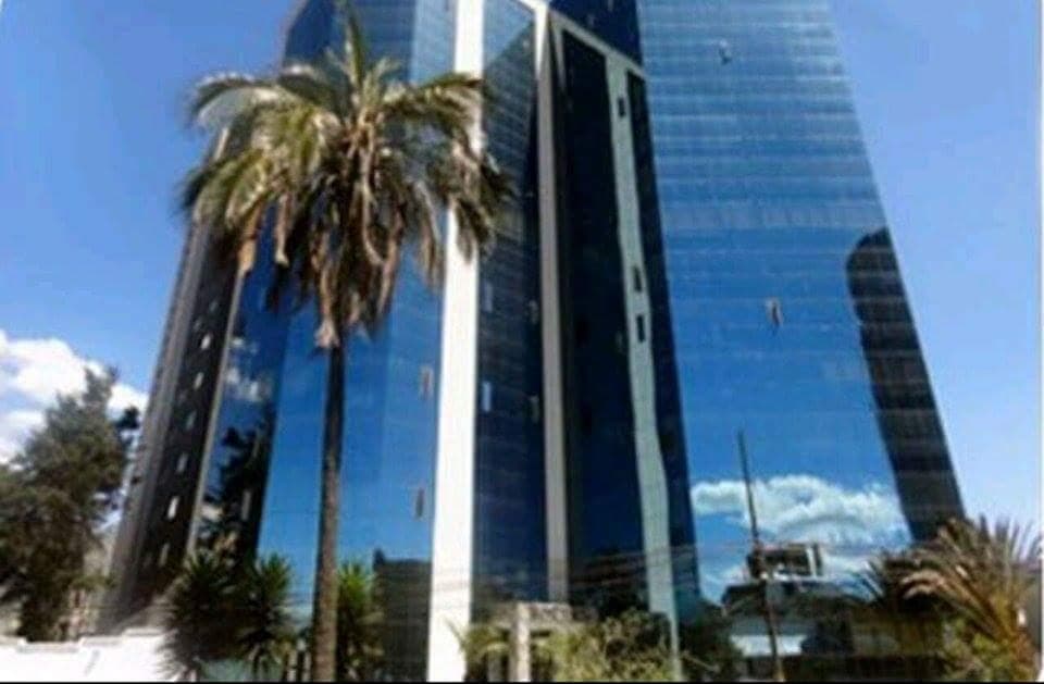 Oficina en renta sector 12 de Octubre y Coruña, 49m2 - 1