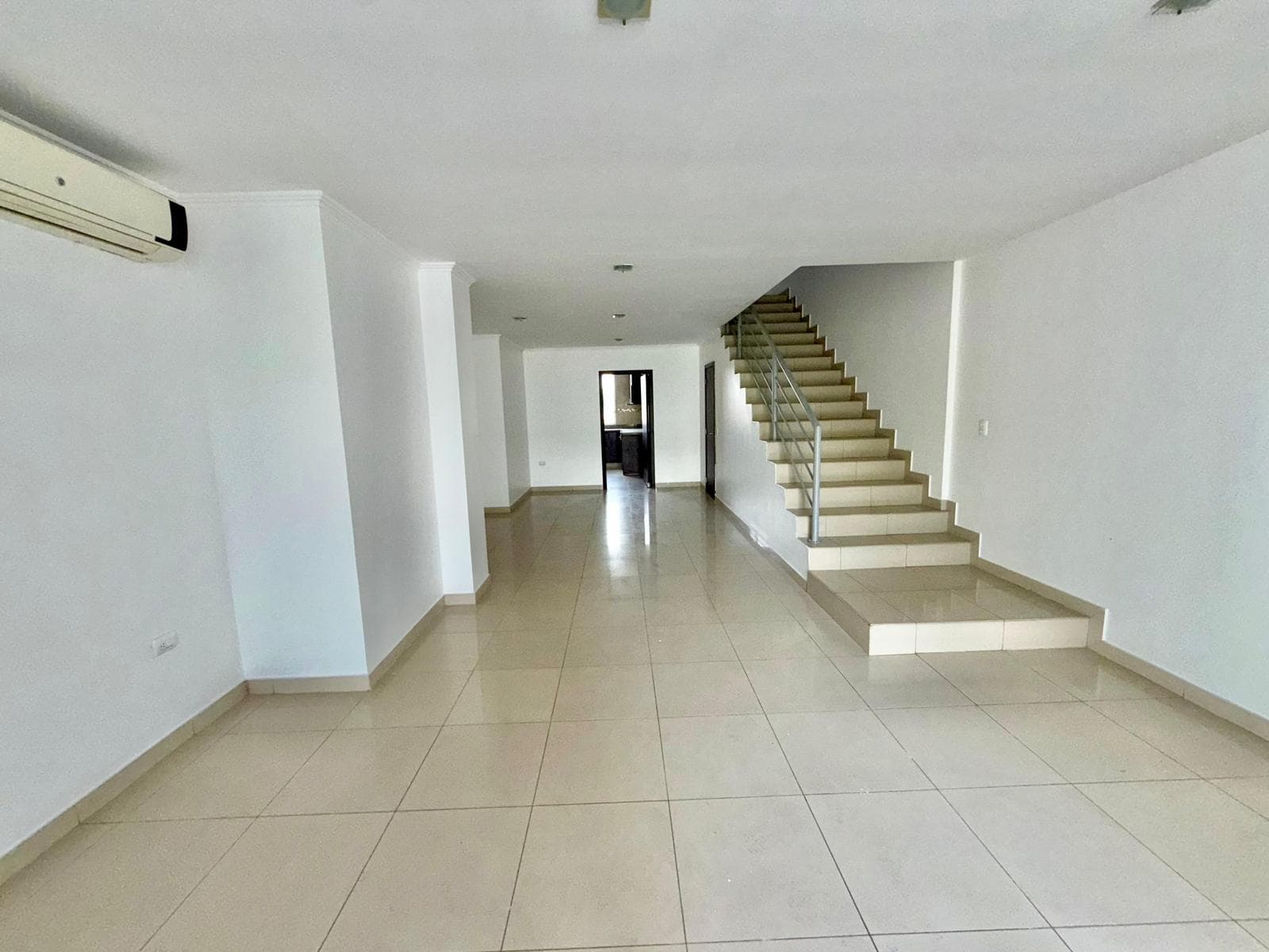 Departamento en Venta 3D de dos pisos con terraza en Puerto Azul, Via a la Costa - 1