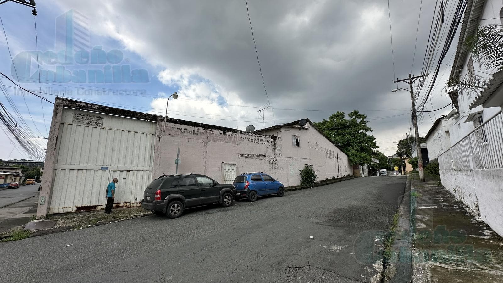 ALQUILER DE BODEGAS A 3 CALLES LOTIZACION SANTA ADRIANA - 1