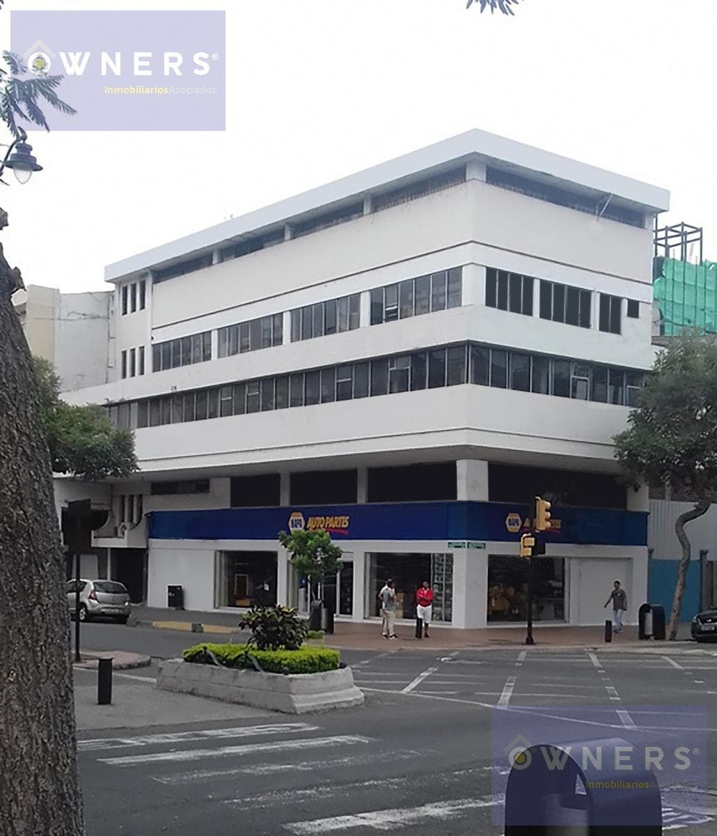 VENTA EDIFICIO COMERCIAL ESQUINERO CERCA AL MALECÓN 200O - 1