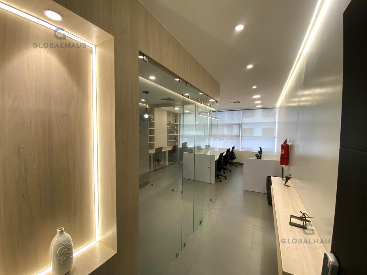 Venta / Alquiler de Oficina en Ceibos Edificios Olivos Tower Z.R. - 1