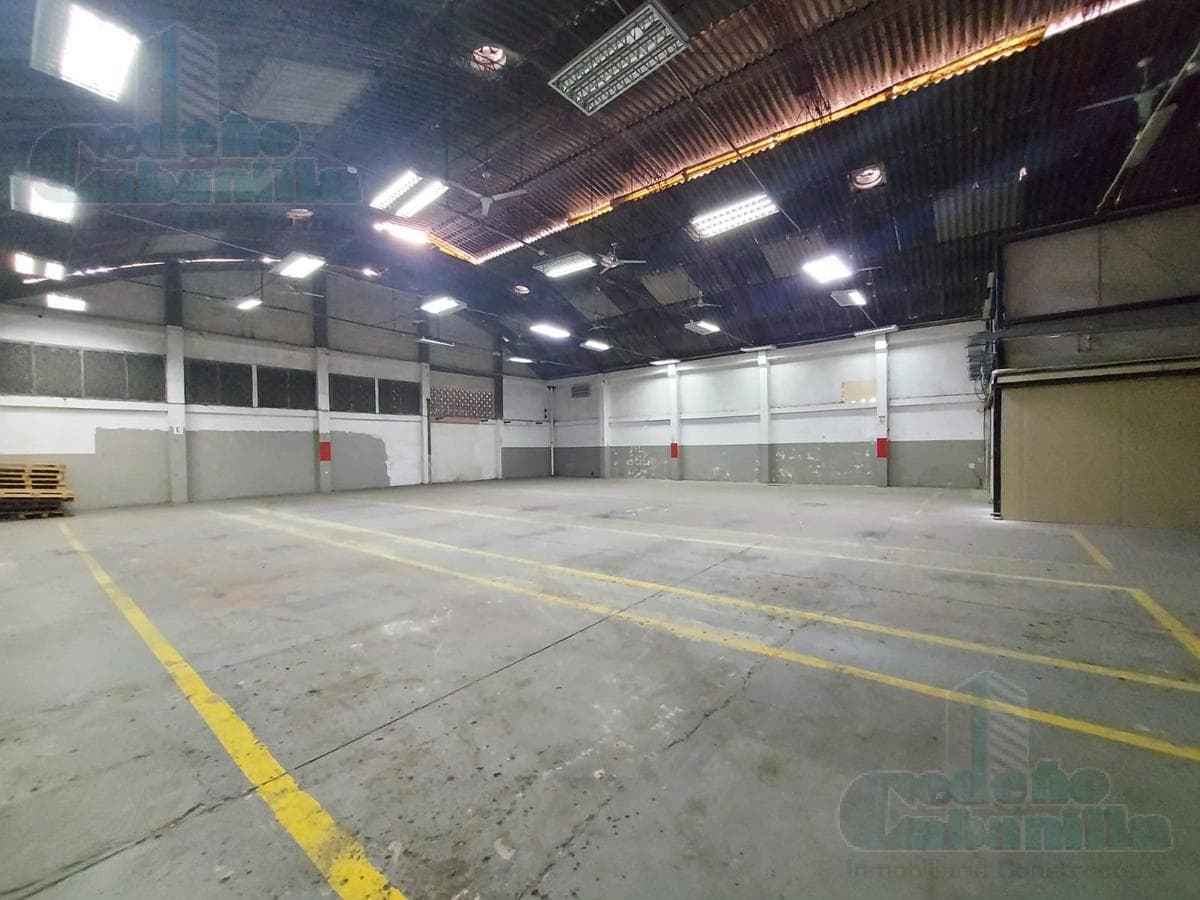 ALQUILER DE OFICINAS Y BODEGAS KM, 4.5 VIA A DAULE - 1