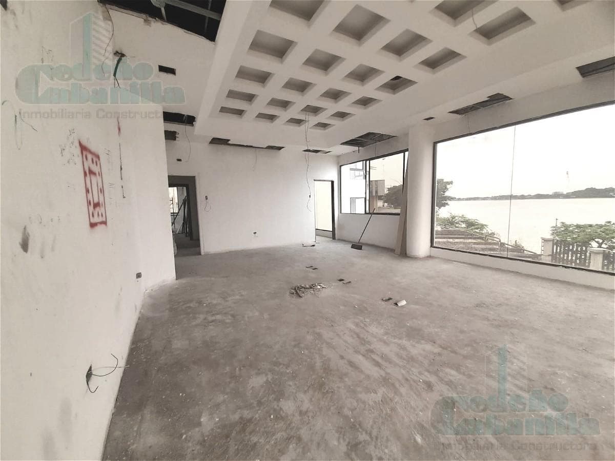 ALQUILER DE EDIFICIO EN URB. SANTA LEONOR CERCANA AL AEROPUERTO GYE. - 1