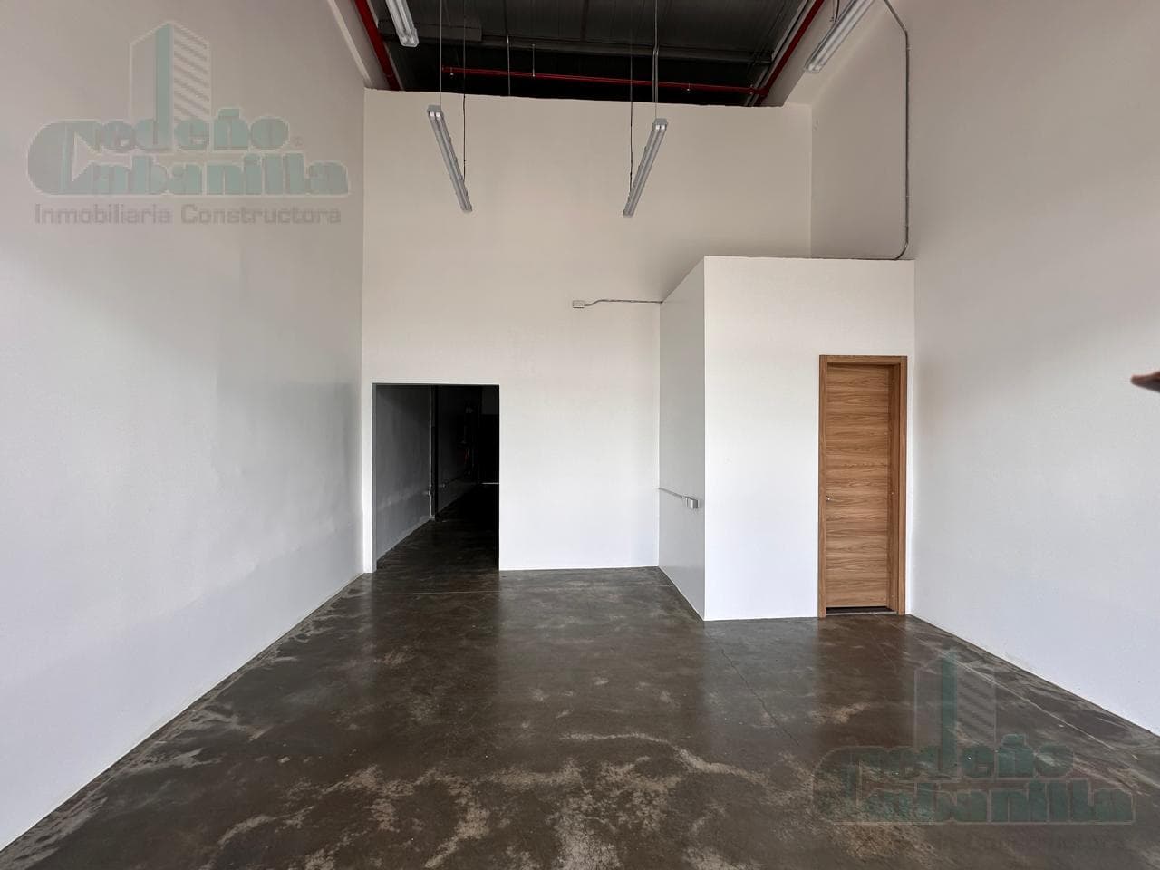 BODEGA EN ALQUILER EN ALMAX CENTER - 1