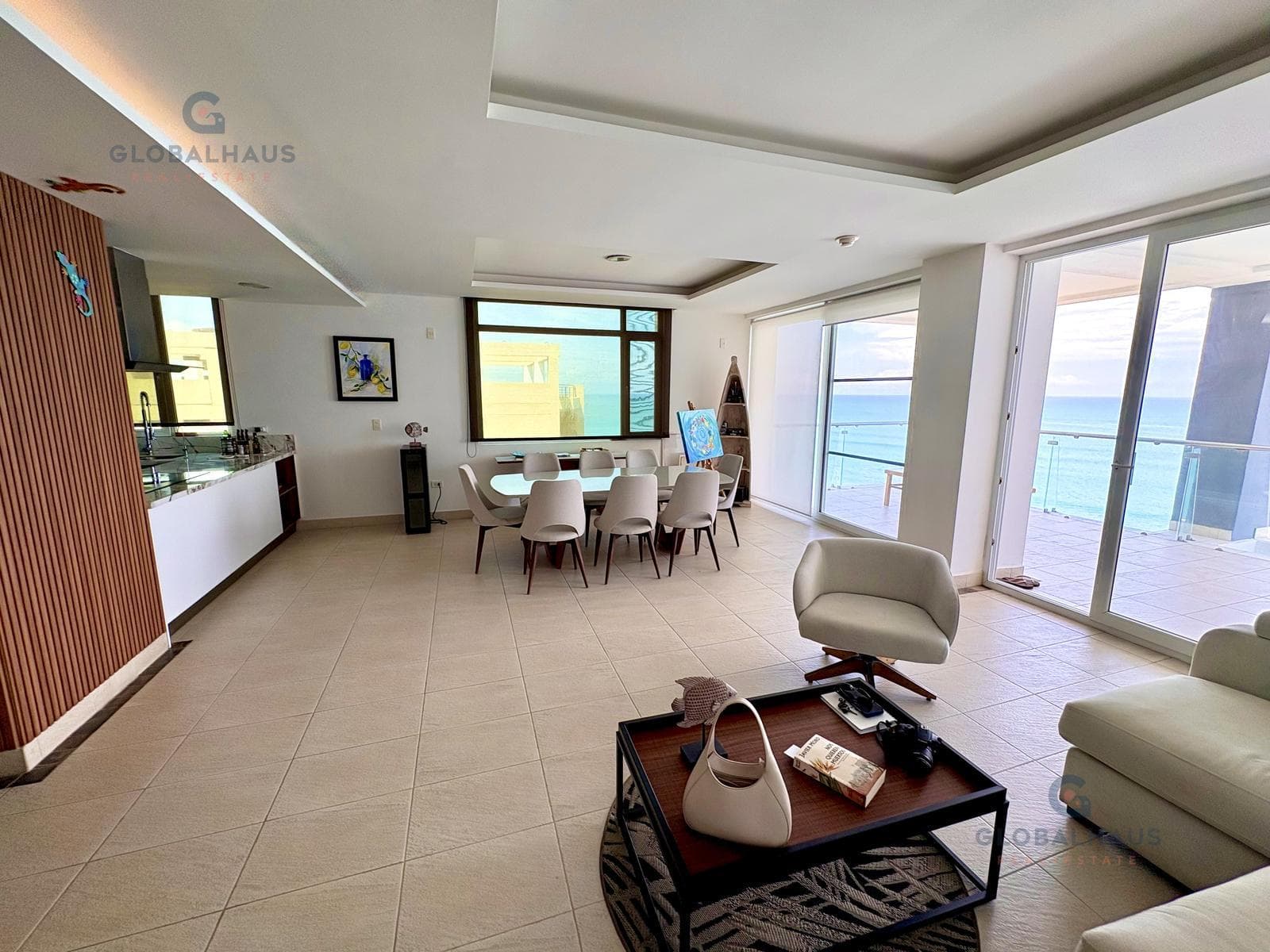 Departamento en venta 3 Habitaciones con baño privado y a/c - Máster con balcón y vista al mar.A.G - 1