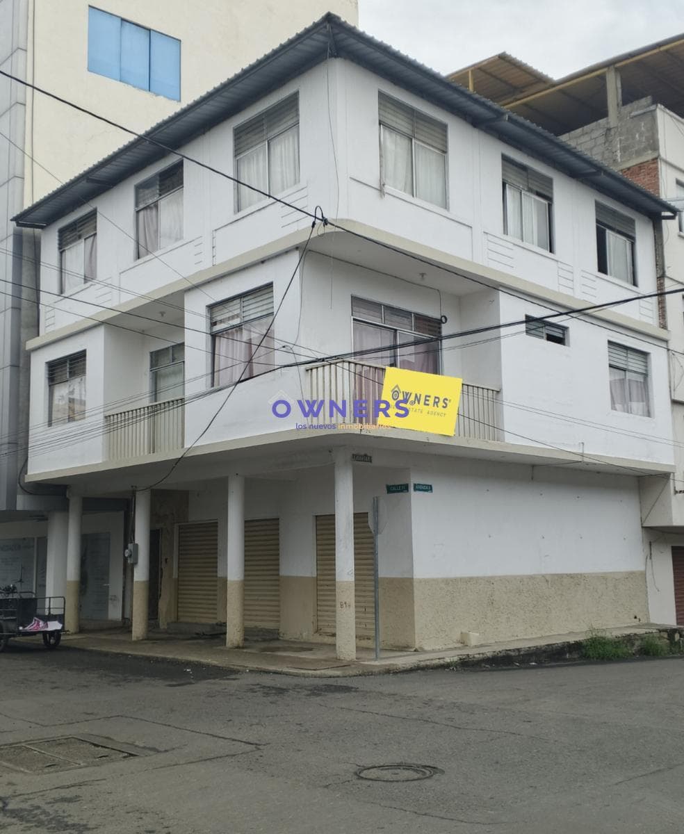 VENTA CASA ESQUINERA RENTERA EN CENTRO DE MANTA (MM) - 1