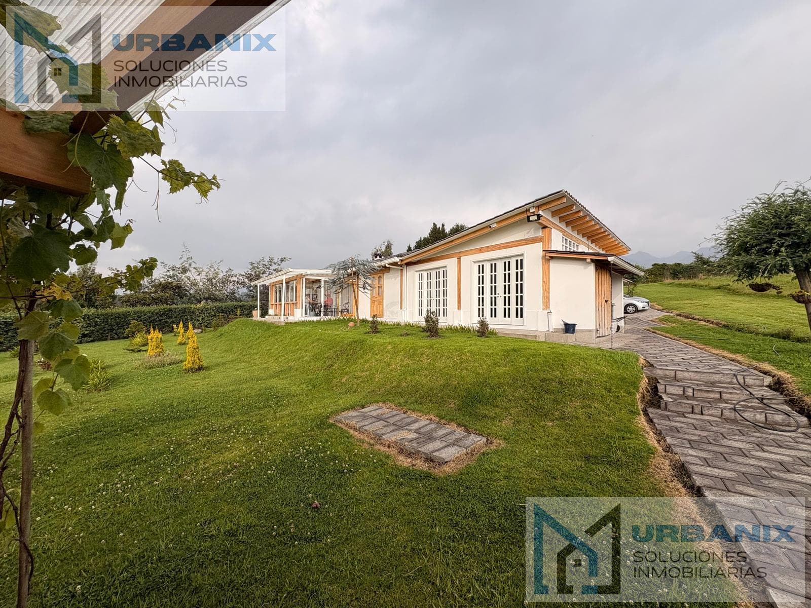 Finca en Cayambe - Casa principal y de visitas. AirBnB - 1