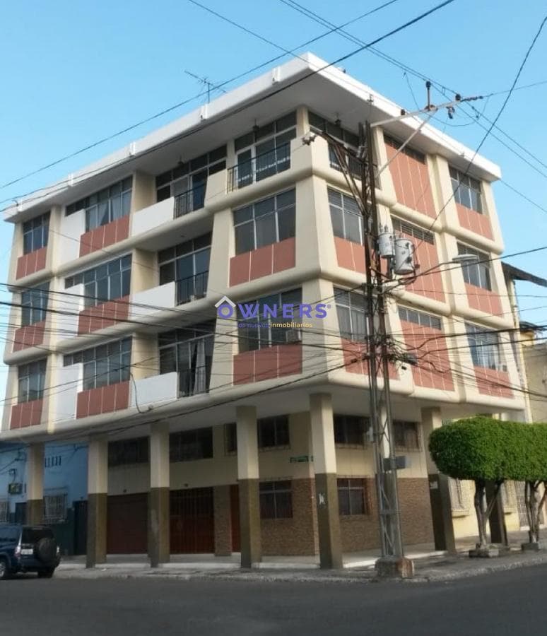 VENTA Edificio Comercial esquinero rentero 9 unidades de viviendas (JLR) - 1