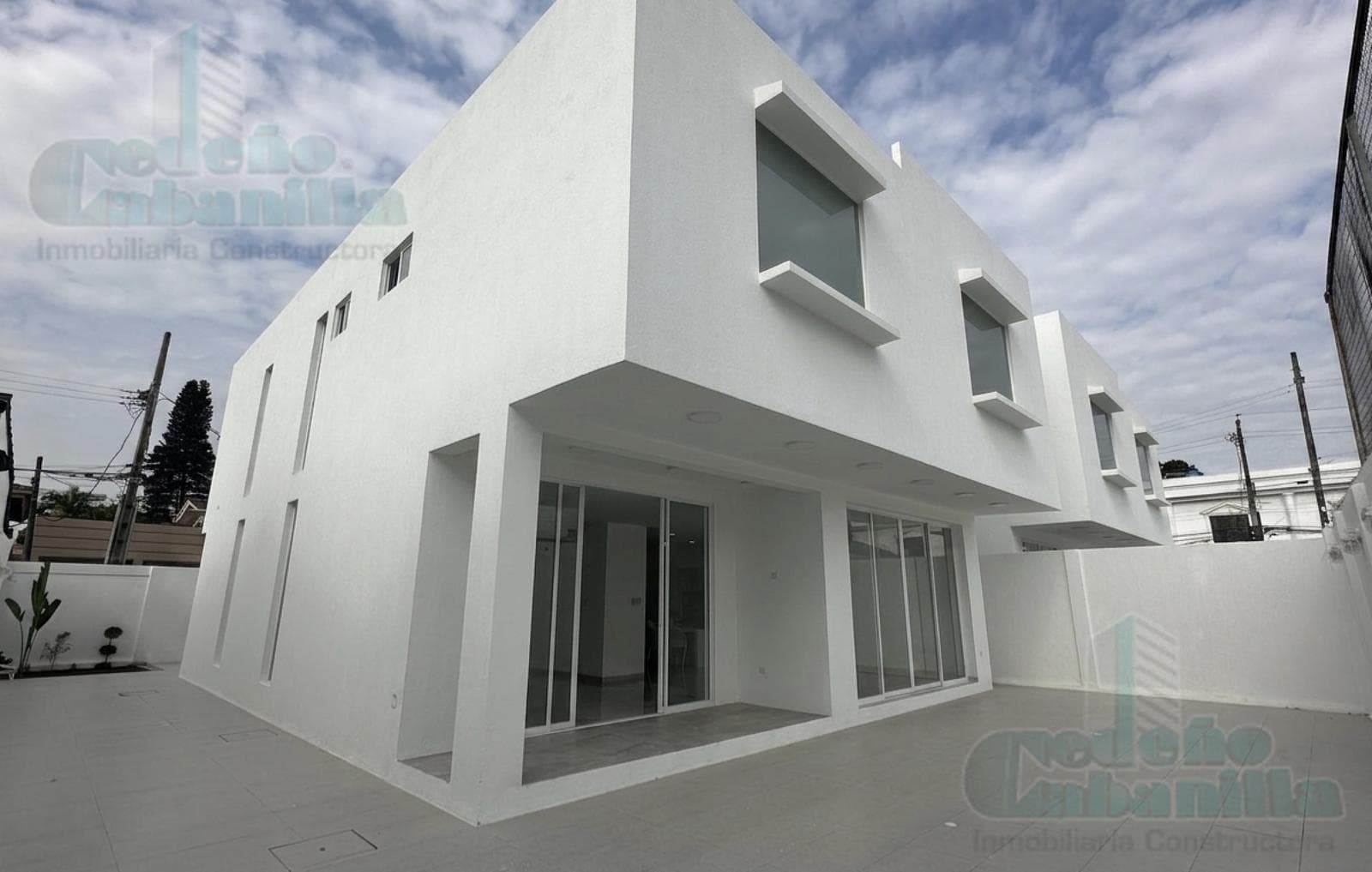 VENTA DE CASA MEDIANERA URBANIZACION LA PUNTILLA, DE ESTRENO - 1