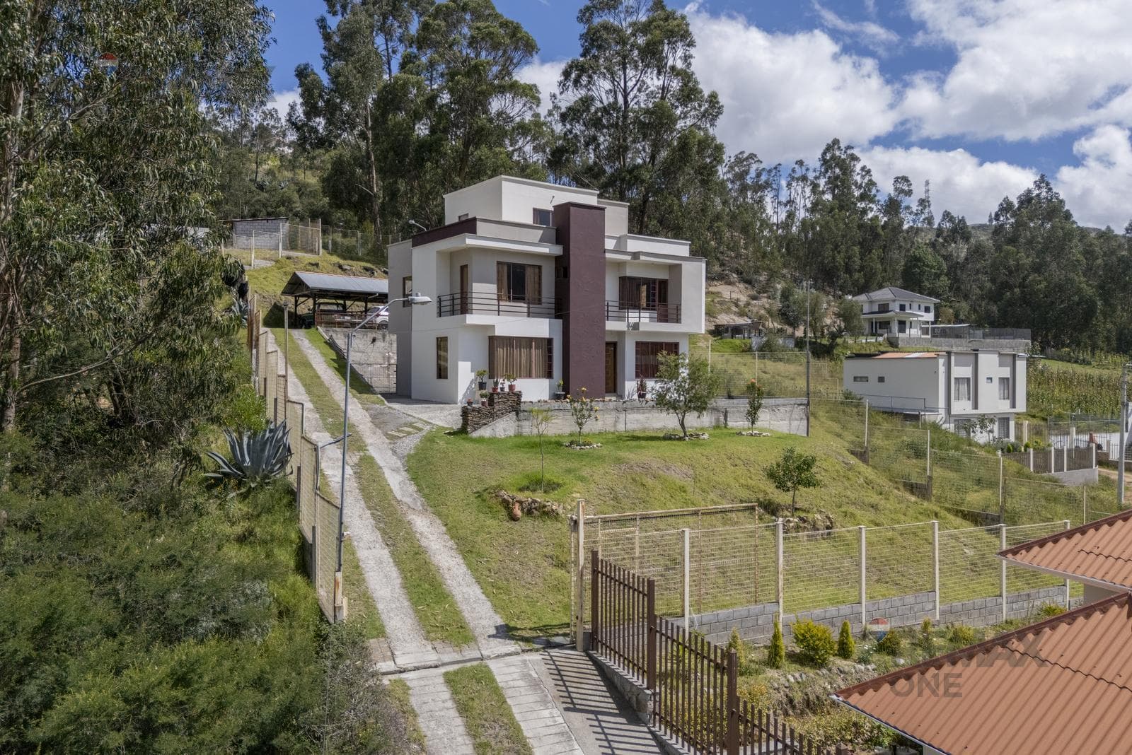 Casa de venta en Charasol, Chavay, Azogues - 1