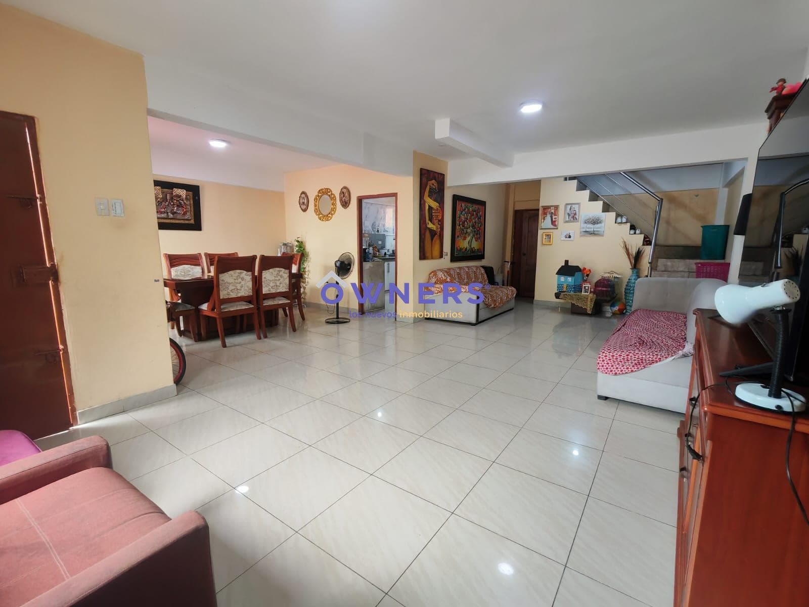 VENTA CASA AMPLIA RESIDENCIAL COMERCIAL CERCA DEL COLEGIO CRISTOBAL COLON (MR) - 1