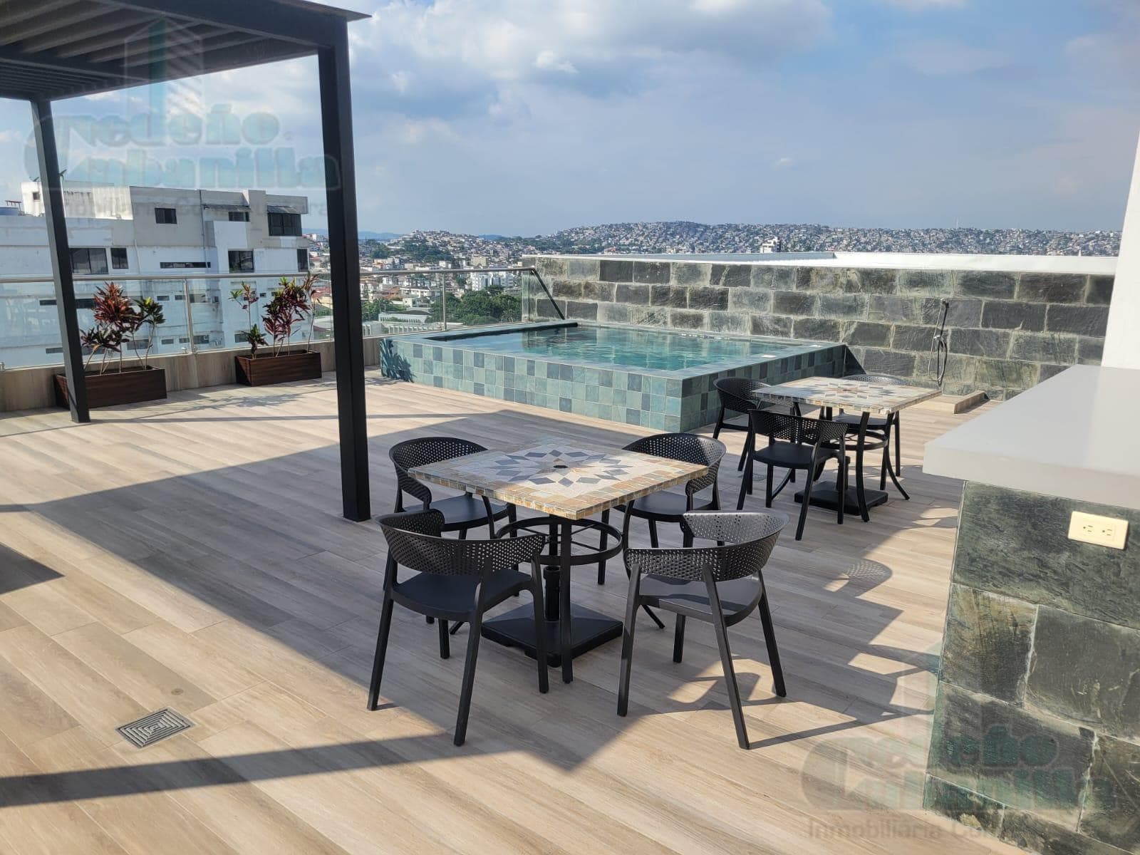 VENTA DE DEPARTAMENTO CON HERMOSA VISTA EN OLIVOS - 1