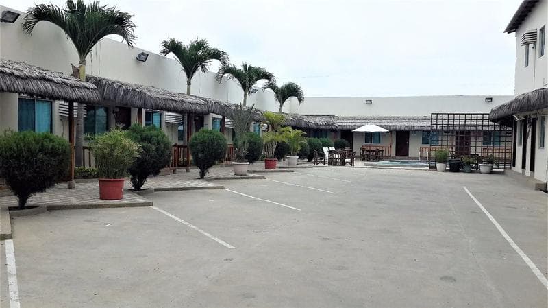 Vendo Hotel en Salinas de Oportunidad - 1