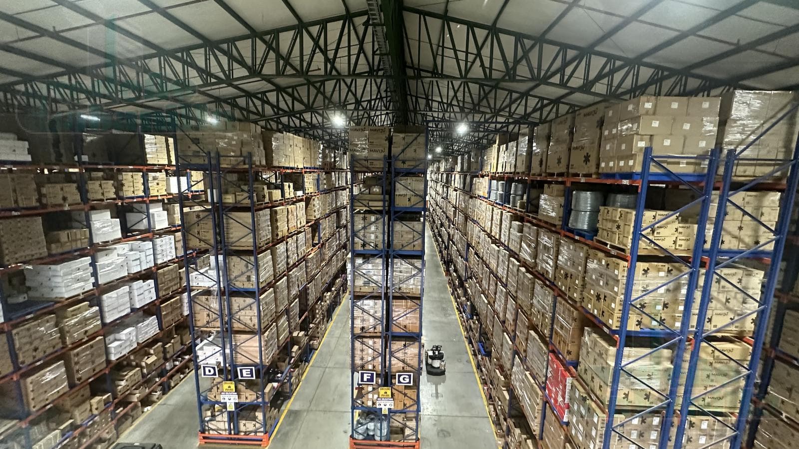 ALQUILER DE BODEGA IMPECABLE SECTOR INMACONSA - 1