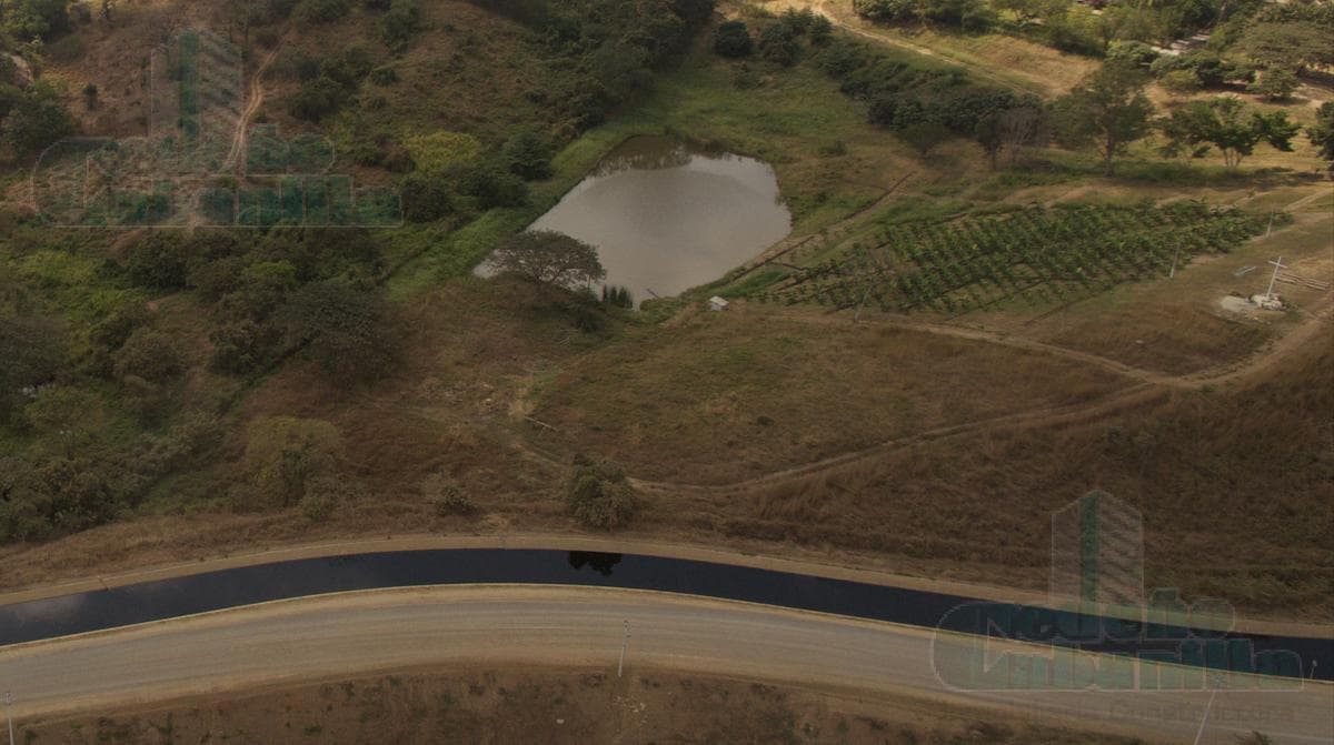 VENTA DE FINCA CON LAGUNA DE OPORTUNIDAD KM 30 VIA A LA COSTA - 1